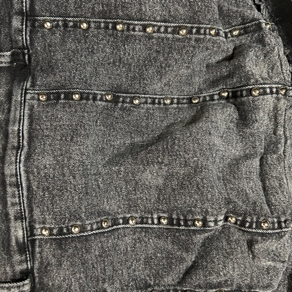 🍂Main Strip Black Denim Romper - Picture 3 of 6